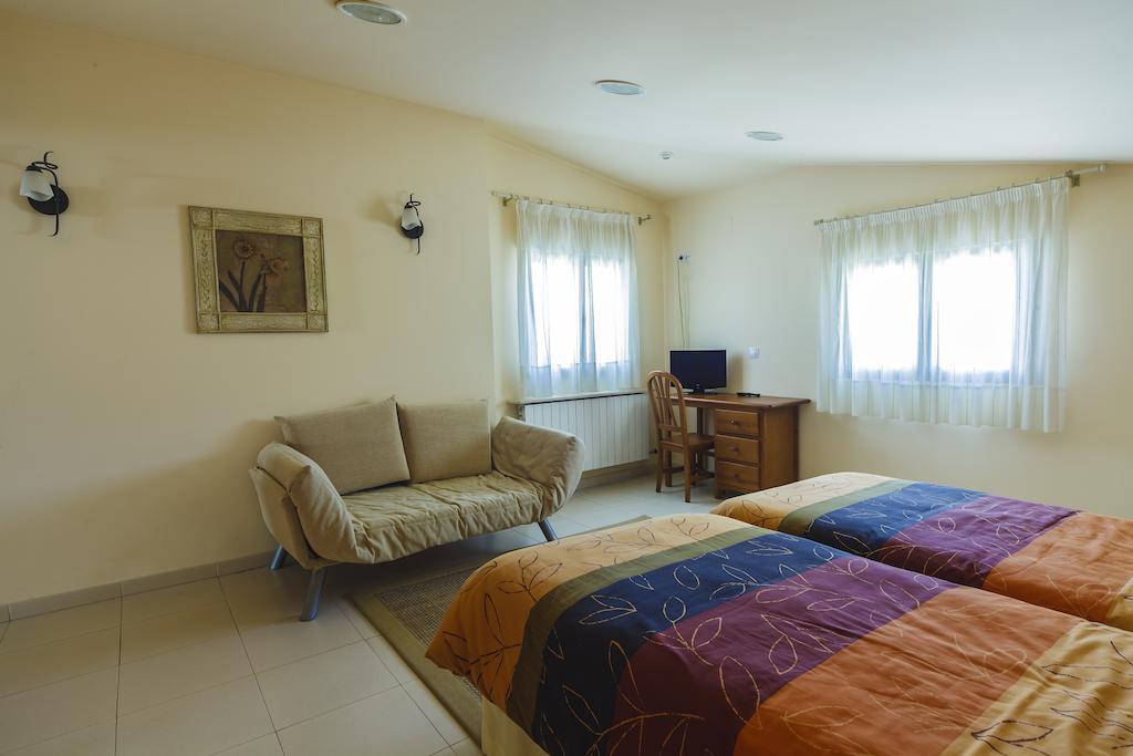 Hotel Rural La Consulta De Isar エクステリア 写真